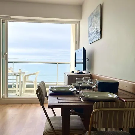 Pretty With A Breathtaking View Of The Baie Des Sables Сasa de vacaciones *